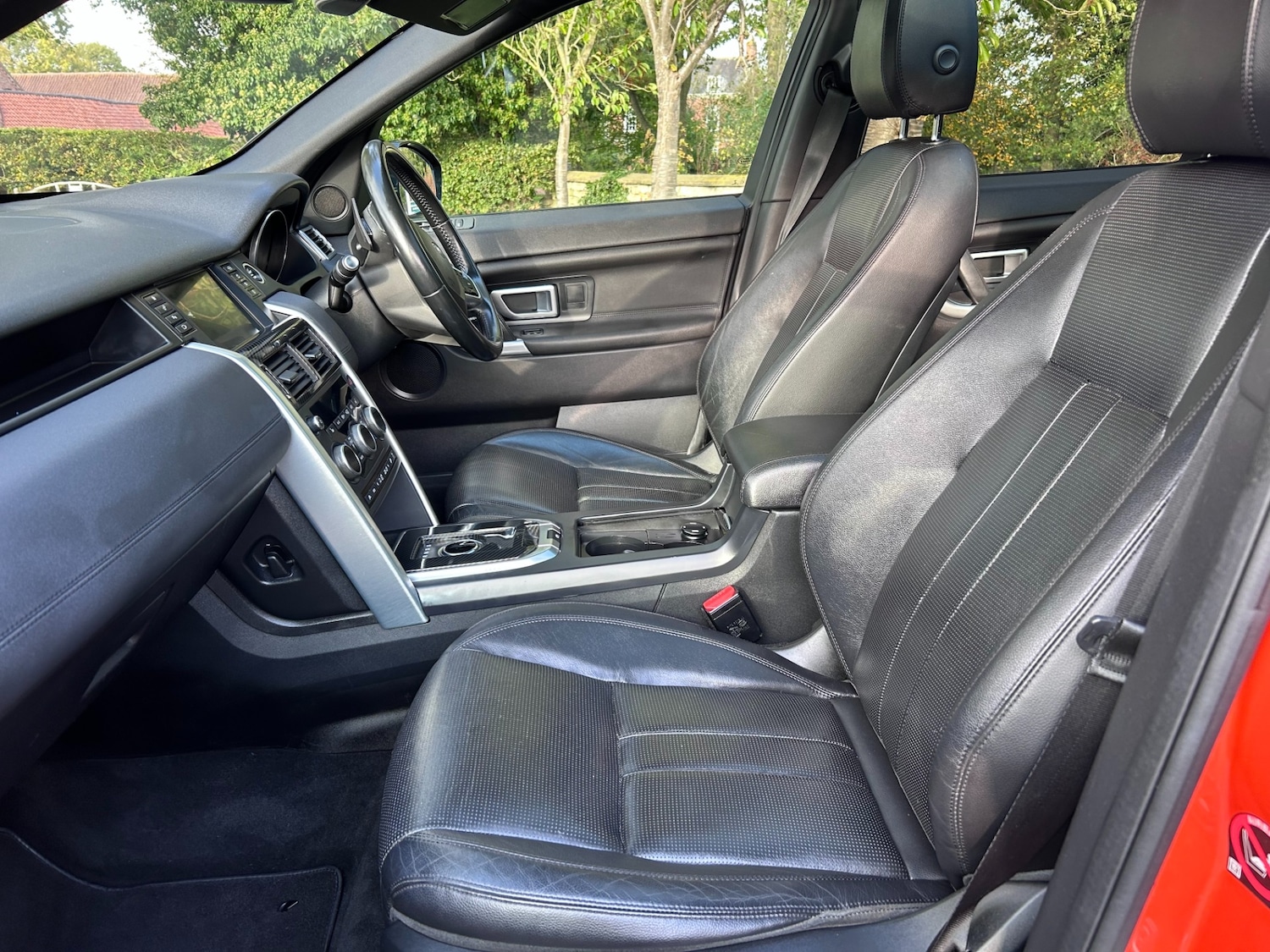 Used Land Rover Discovery Sport 2017 for sale - 76222079: Photo 17