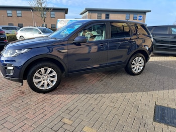 Used Land Rover Discovery Sport 2015 for sale - 76831284: Photo