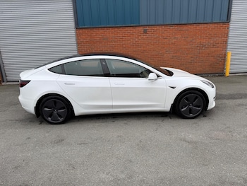 Used Tesla Model 3 2019 for sale - 76702365: Photo