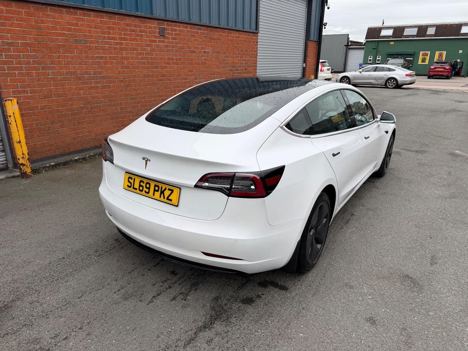 Used Tesla Model 3 2019 for sale - 76702365: Photo 3