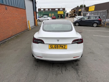 Used Tesla Model 3 2019 for sale - 76702365: Photo