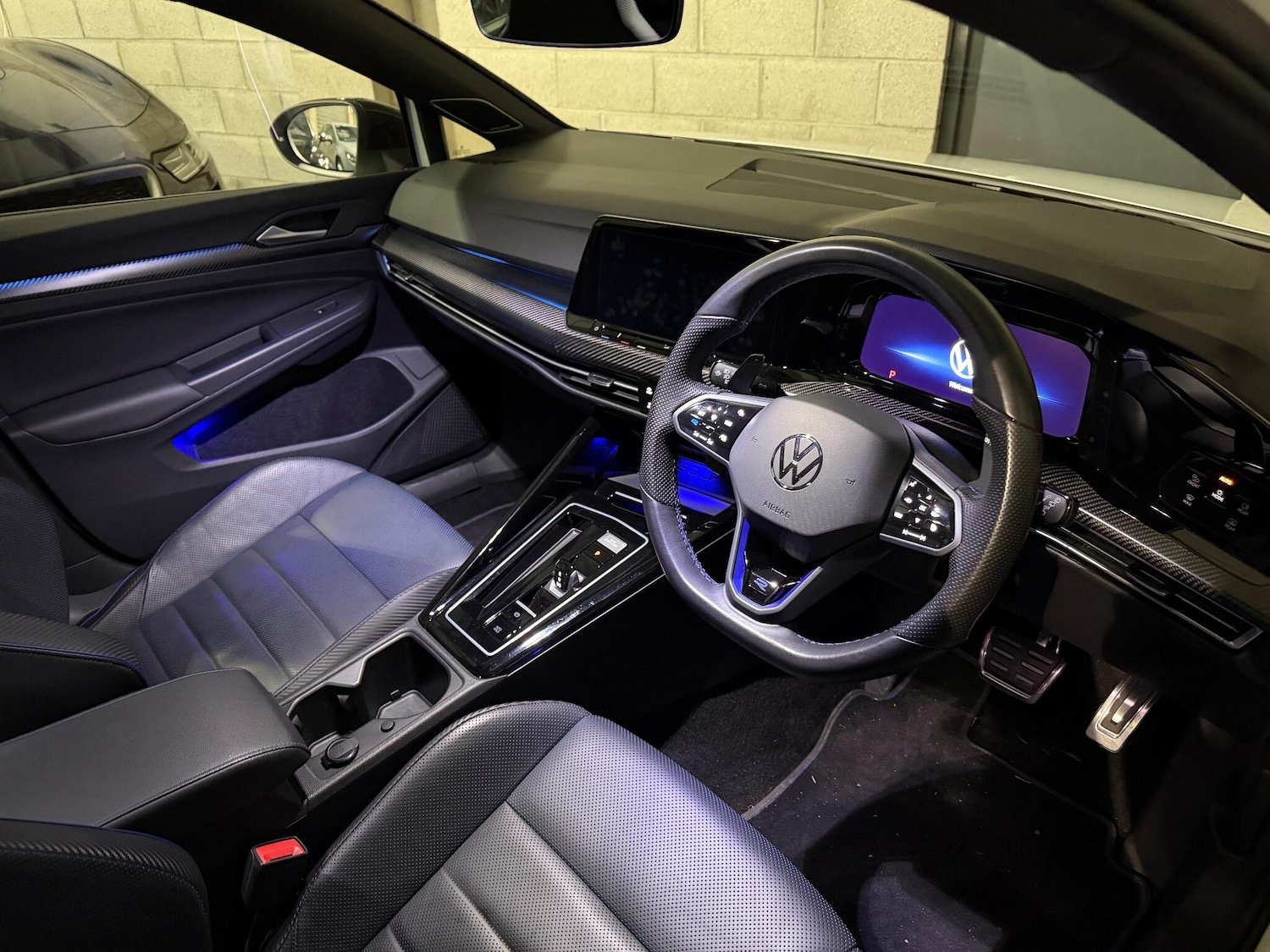 Used Volkswagen Golf 2023 for sale - 77230320: Photo 2