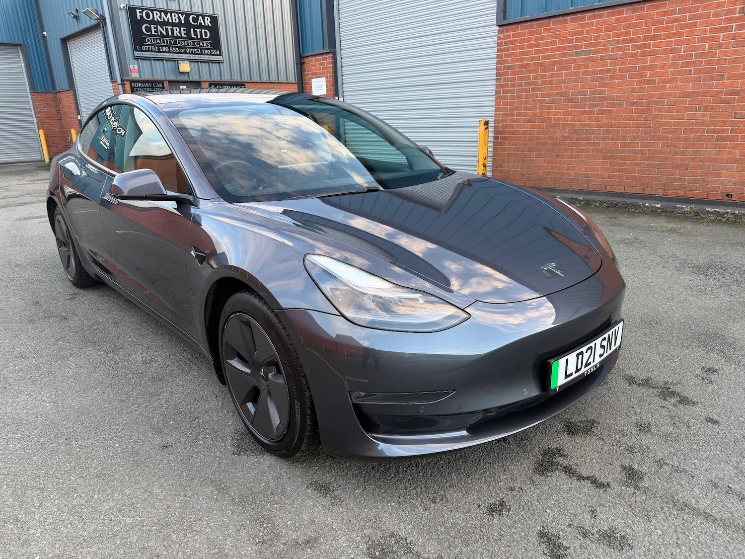 Used Tesla Model 3 2021 for sale - 76610142: Photo 1