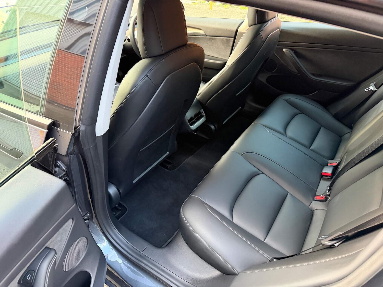 Used Tesla Model 3 2021 for sale - 76610142: Photo 14