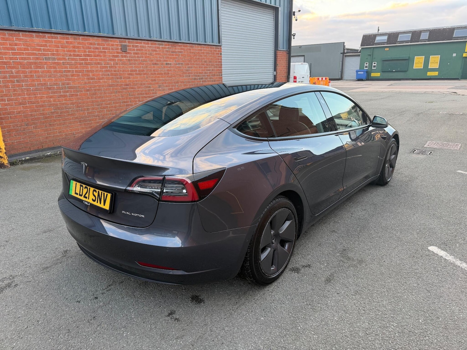 Used Tesla Model 3 2021 for sale - 76610142: Photo 3