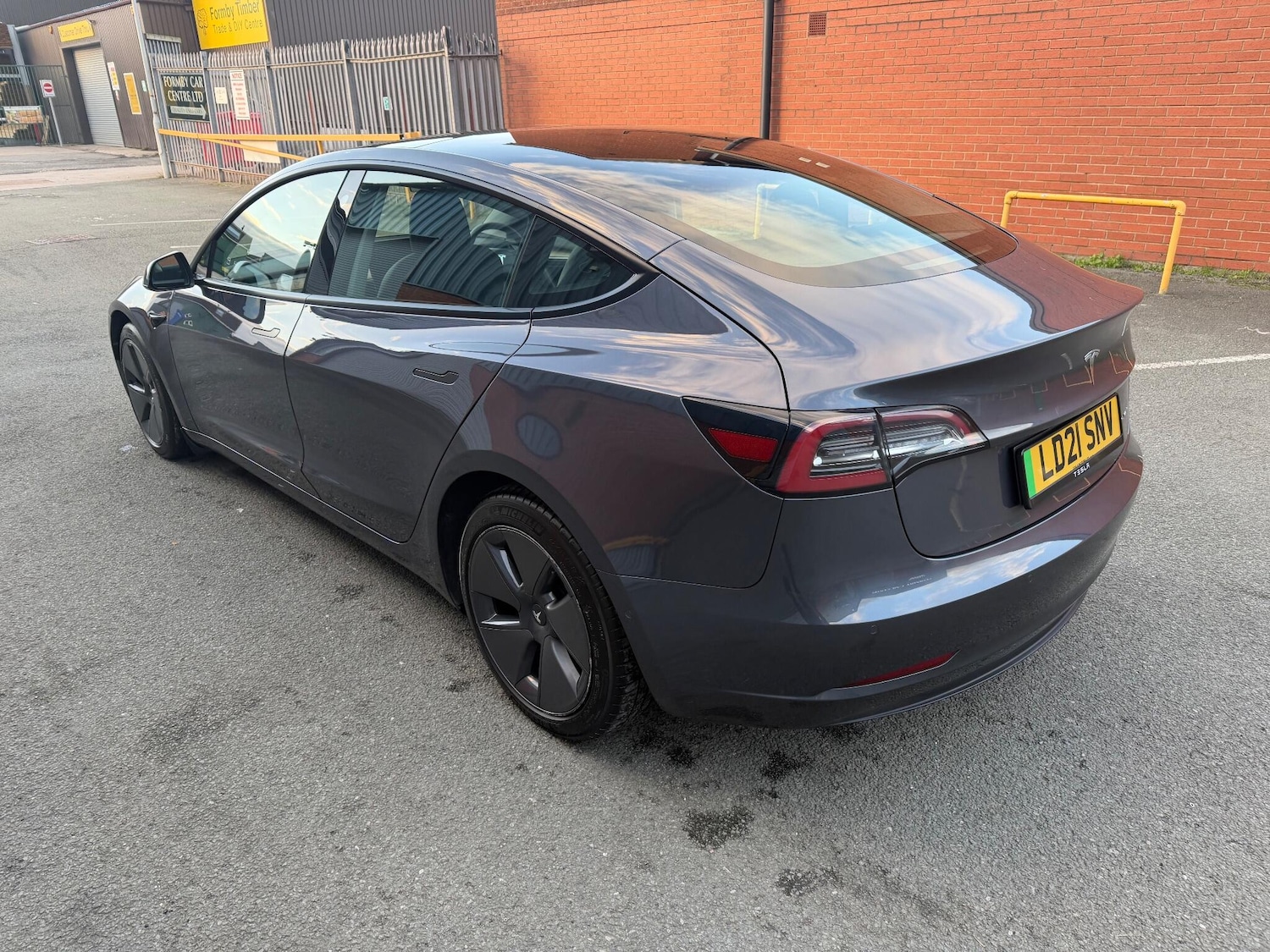 Used Tesla Model 3 2021 for sale - 76610142: Photo 5