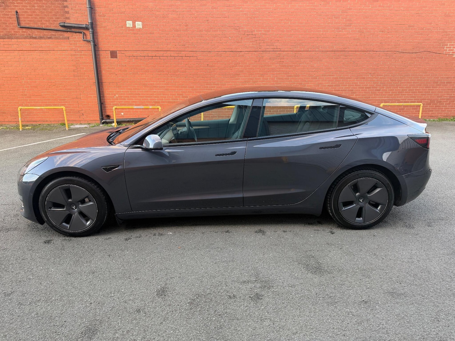 Used Tesla Model 3 2021 for sale - 76610142: Photo 6