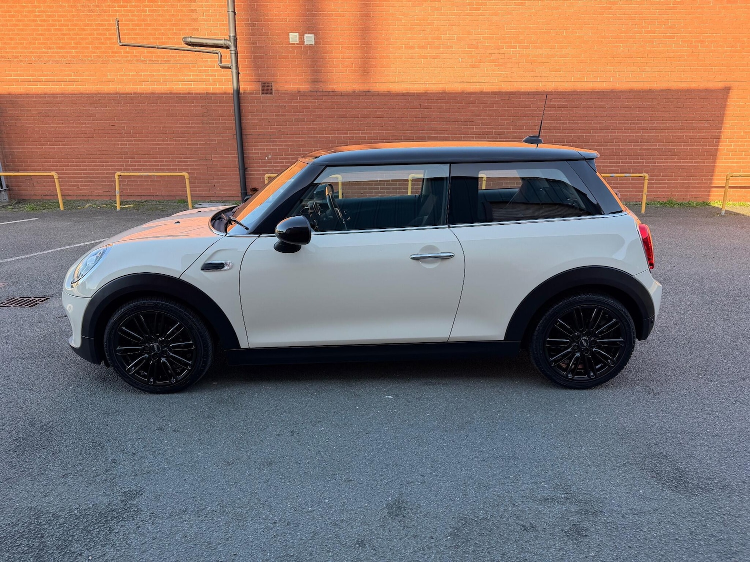 Used MINI Hatch 2018 for sale - 76610158: Photo 6