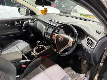 Used Nissan Qashqai 2016 for sale - 76976875: Photo