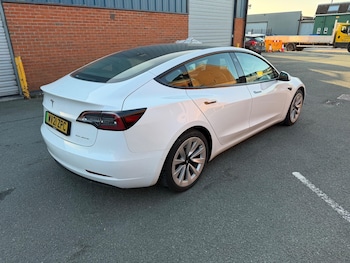 Used Tesla Model 3 2021 for sale - 76607308: Photo
