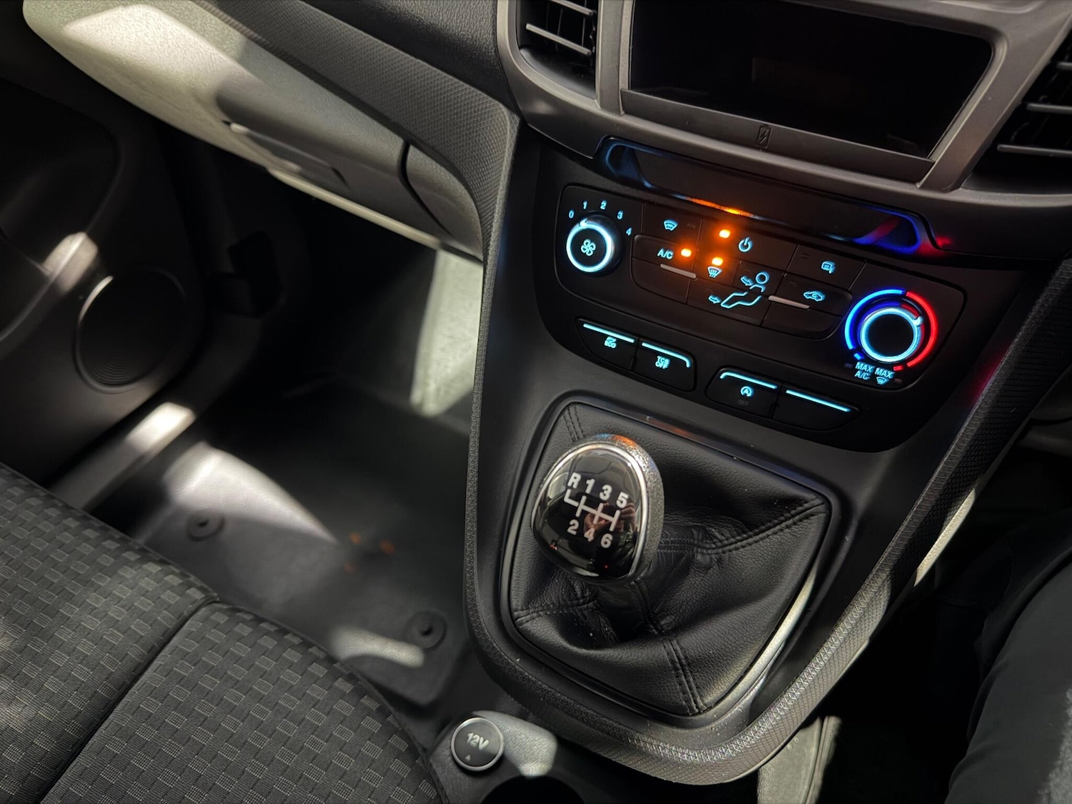 Used Ford Transit Connect 2019 for sale - 76610145: Photo 18