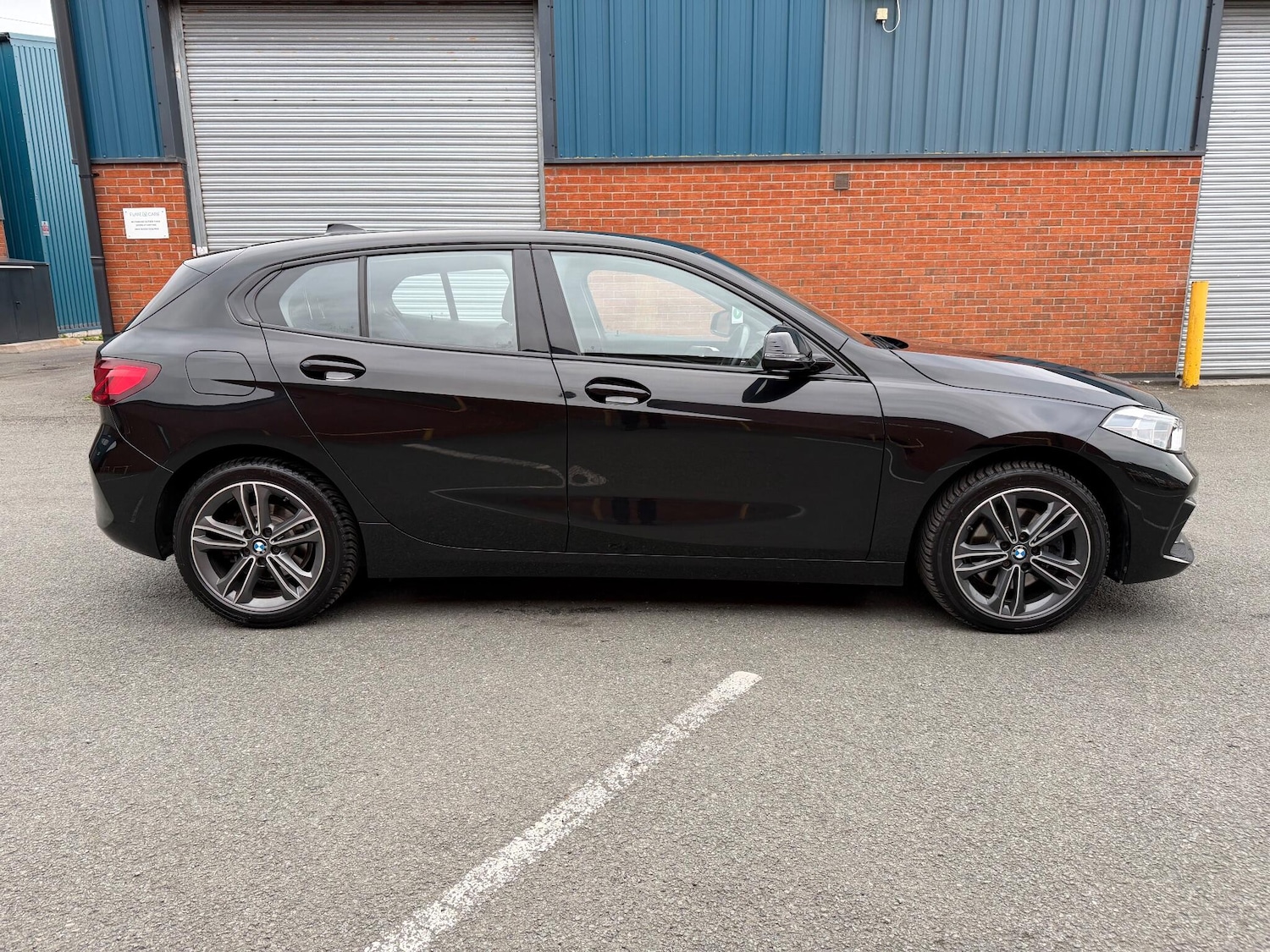 Used BMW 1 Series 2021 for sale - 76610143: Photo 2