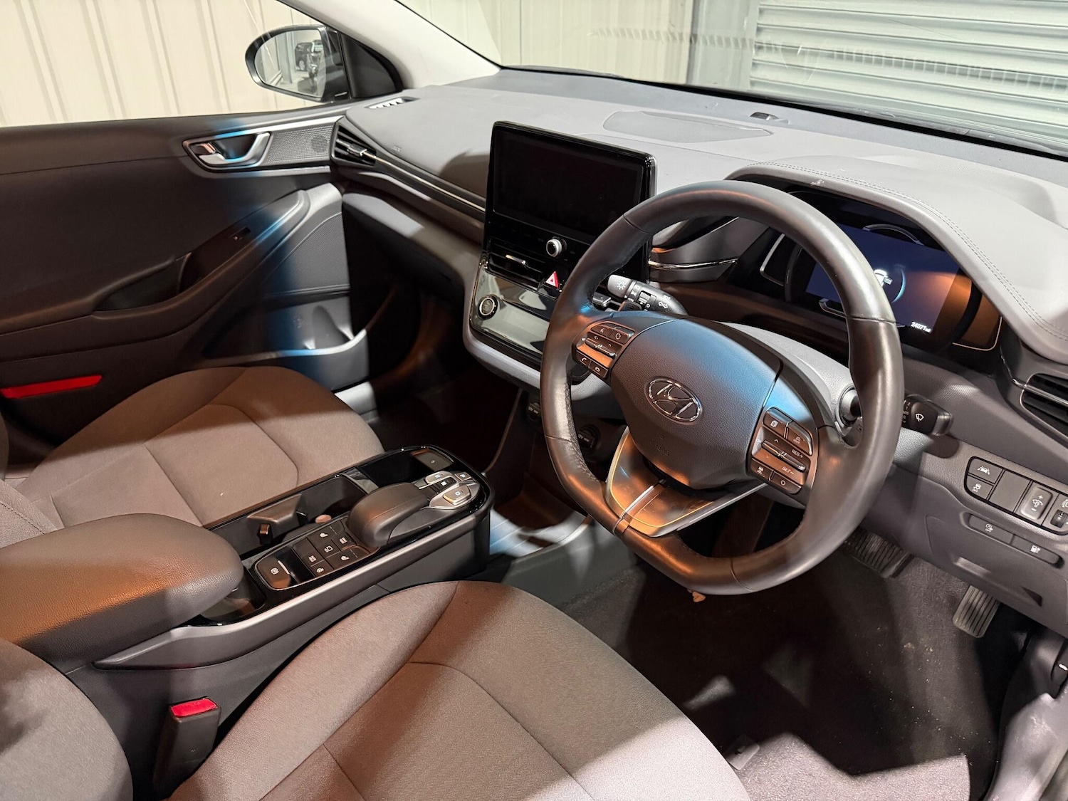Used Hyundai IONIQ 2022 for sale - 76702503: Photo 2