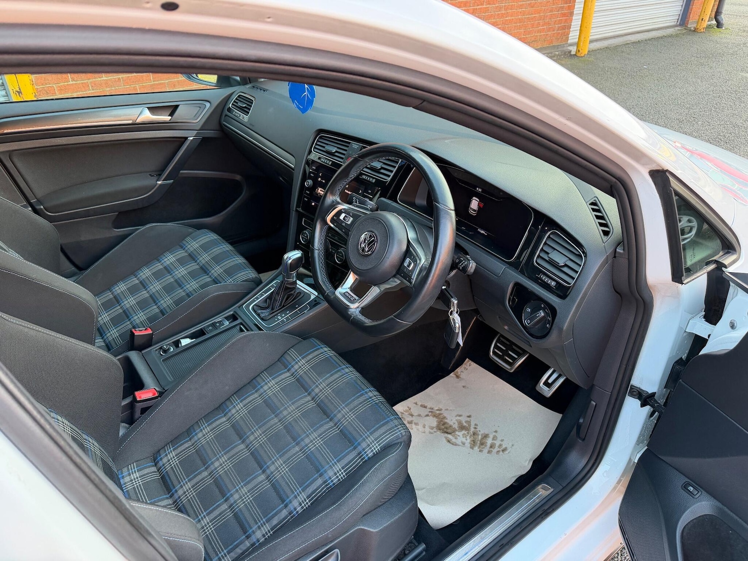 Used Volkswagen Golf 2018 for sale - 77278952: Photo 10