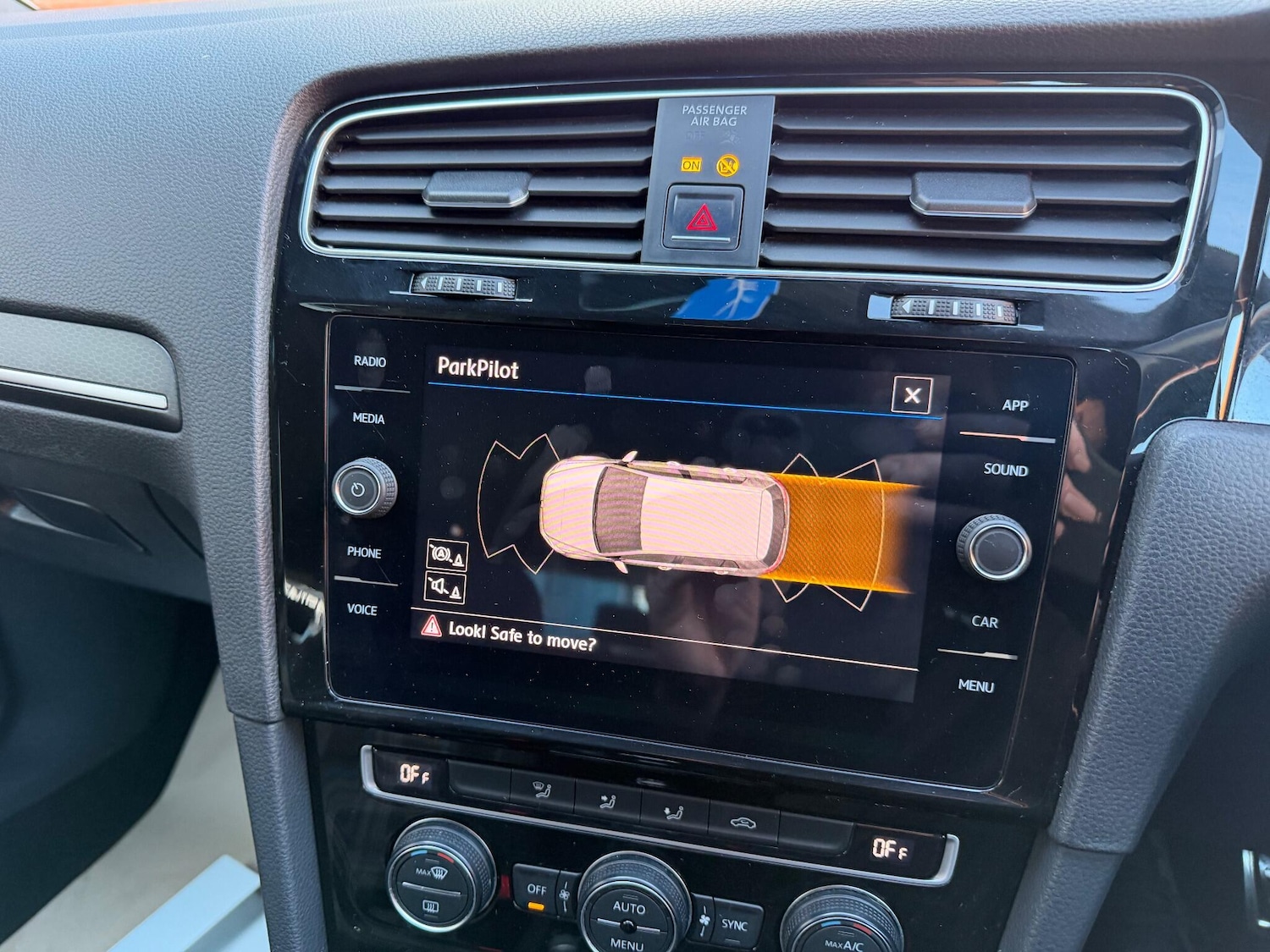 Used Volkswagen Golf 2018 for sale - 77278952: Photo 17