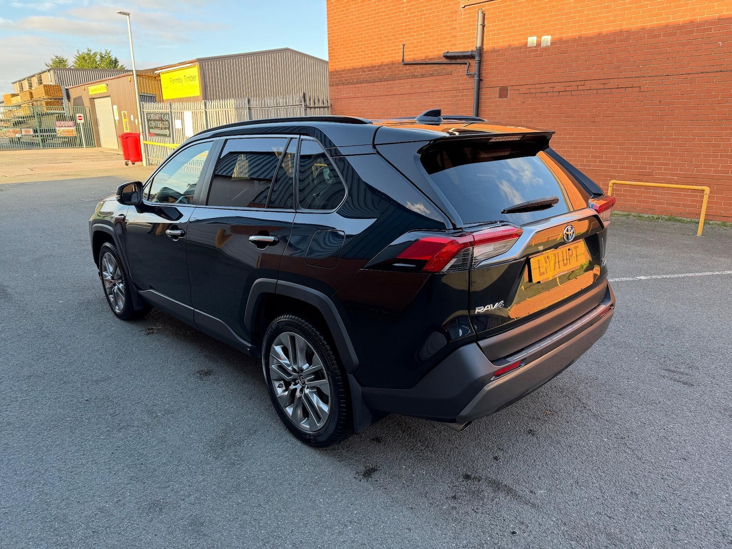 Used Toyota RAV4 2021 for sale - 77040697: Photo 5