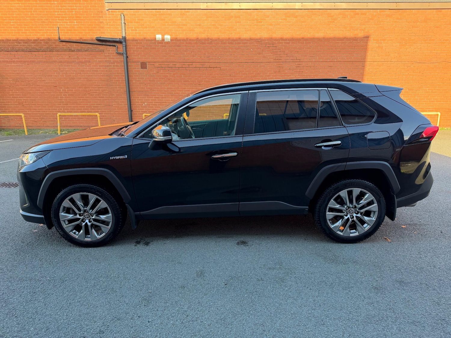 Used Toyota RAV4 2021 for sale - 77040697: Photo 6