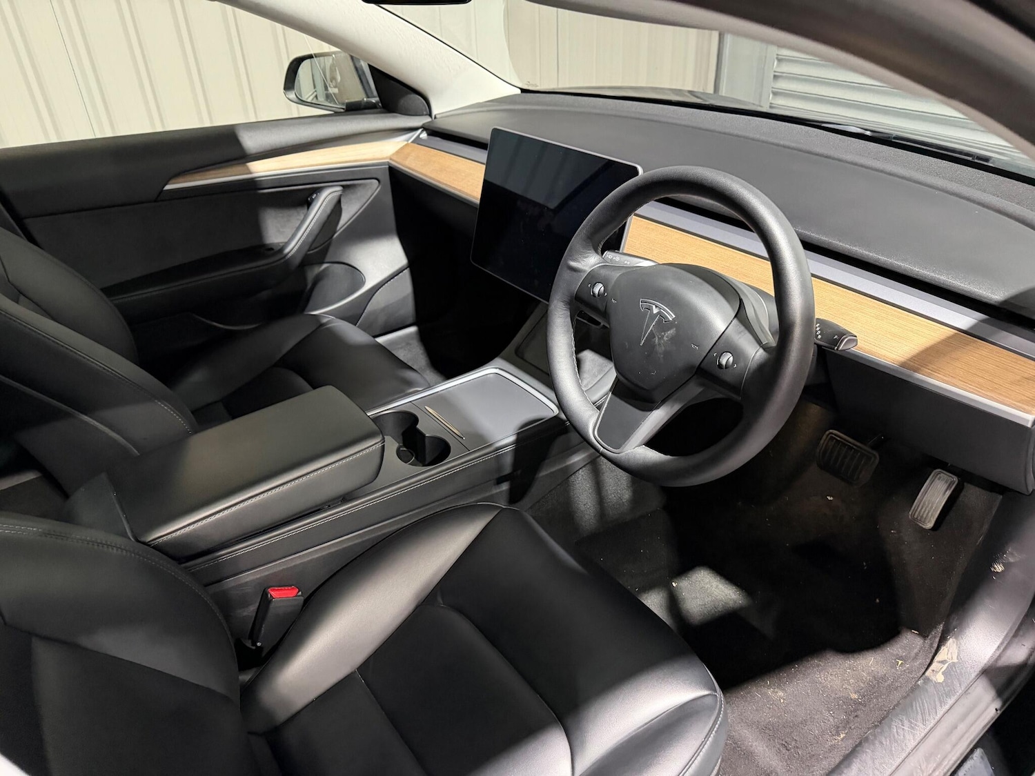 Used Tesla Model 3 2021 for sale - 77229821: Photo 2