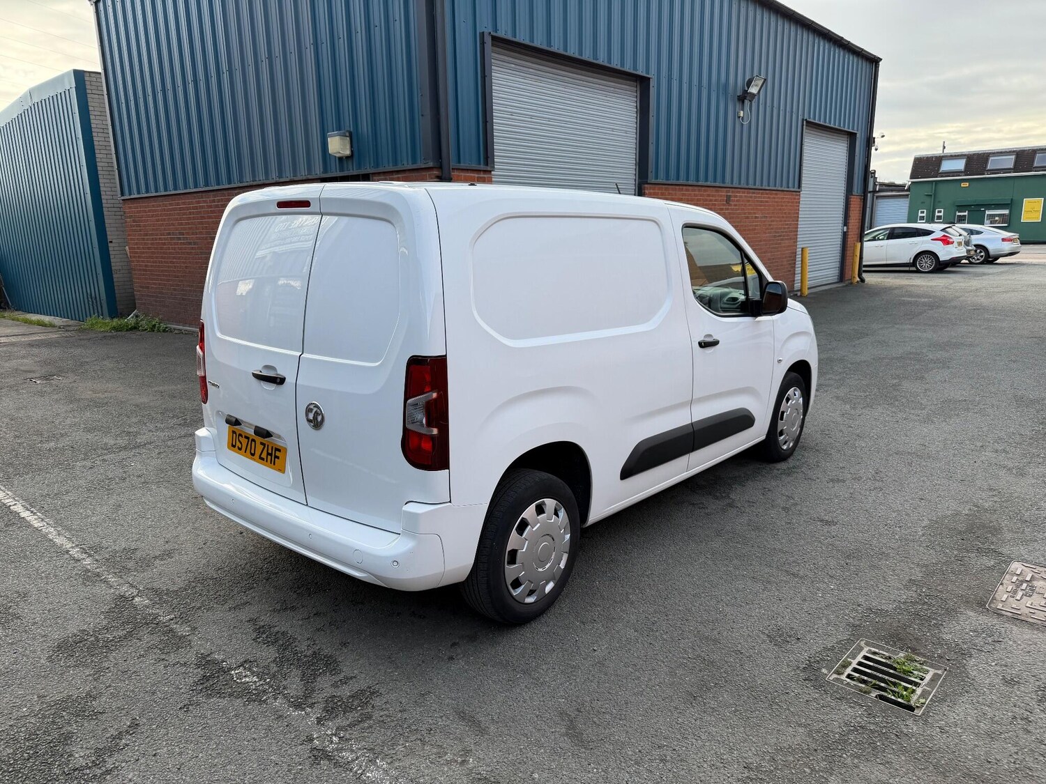 Used Vauxhall Combo 2020 for sale - 76610165: Photo 3