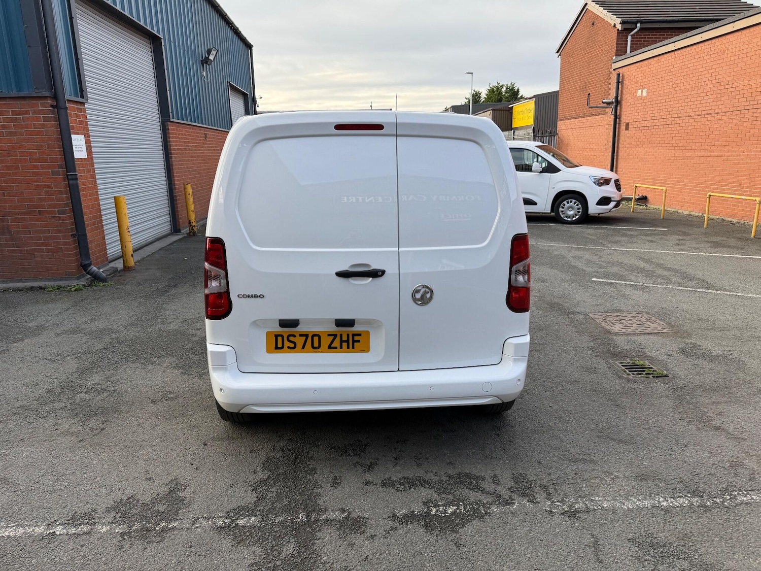 Used Vauxhall Combo 2020 for sale - 76610165: Photo 4