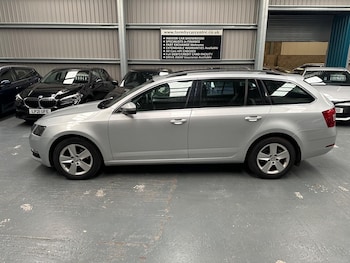Used Skoda Octavia 2020 for sale - 75965532: Photo