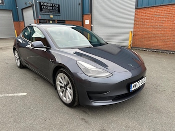 2020 (70) - Standard Range Plus Auto RWD 4dr