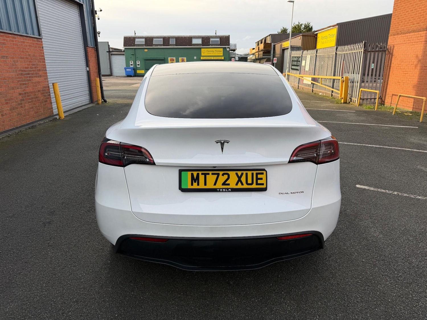 Used Tesla Model Y 2022 for sale - 76926122: Photo 4