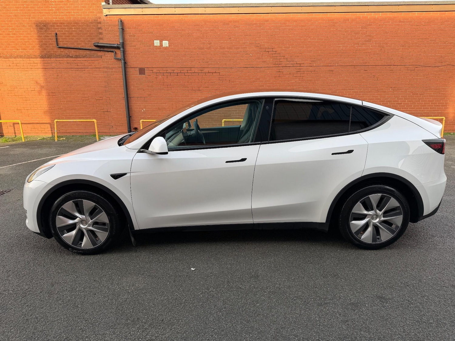 Used Tesla Model Y 2022 for sale - 76926122: Photo 6