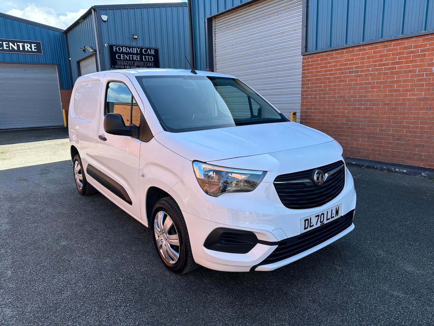 Used Vauxhall Combo 2020 for sale - 76610156: Photo 1