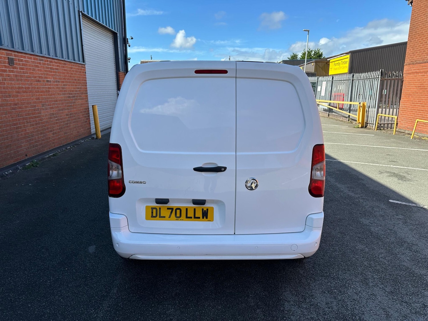 Used Vauxhall Combo 2020 for sale - 76610156: Photo 4