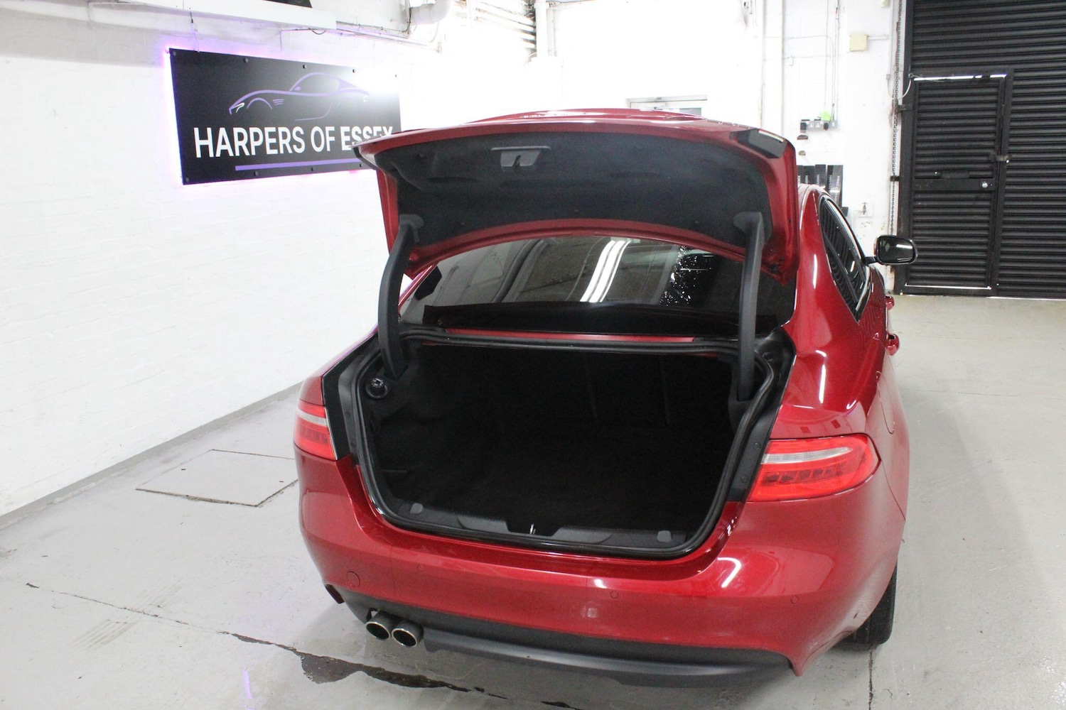 Used Jaguar XE 2016 for sale - 76138497: Photo 21