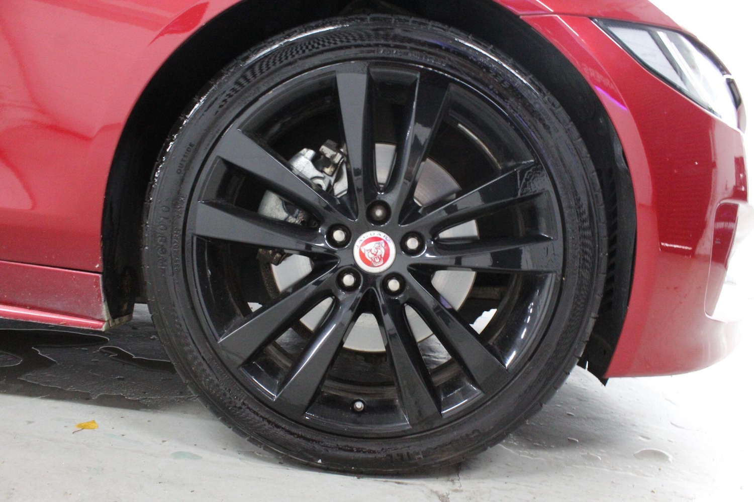 Used Jaguar XE 2016 for sale - 76138497: Photo 23