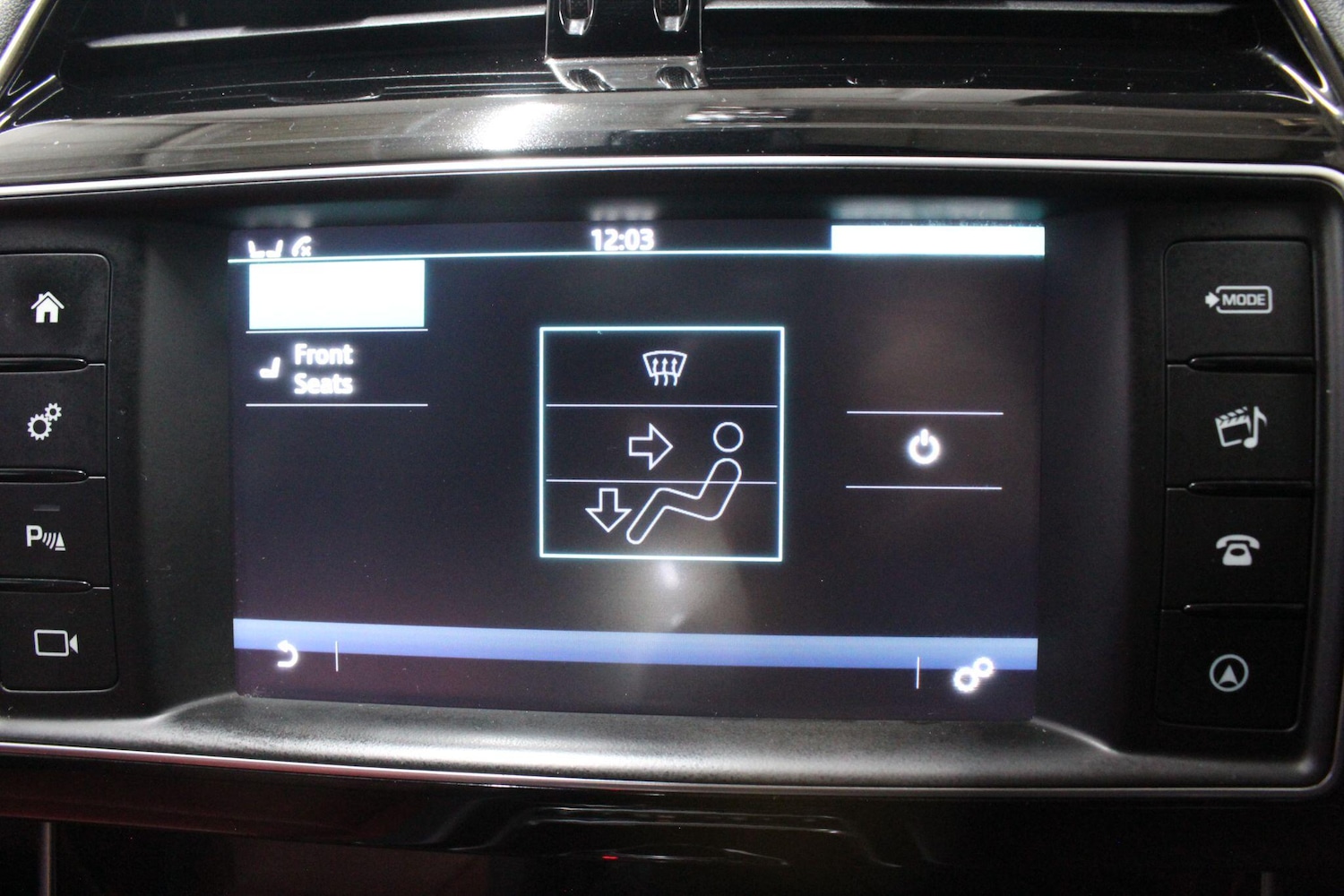 Used Jaguar XE 2016 for sale - 76138497: Photo 29