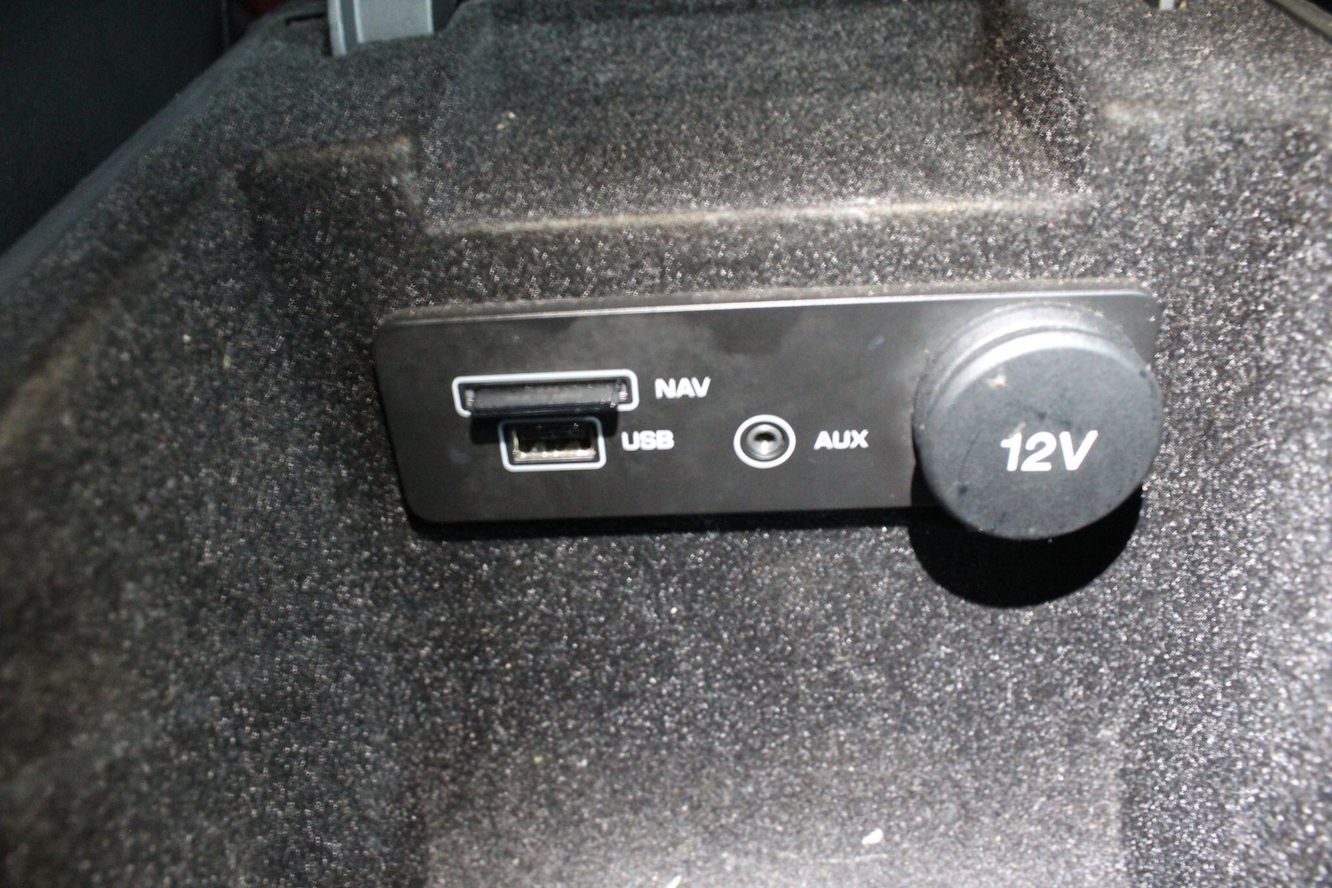 Used Jaguar XE 2016 for sale - 76138497: Photo 31