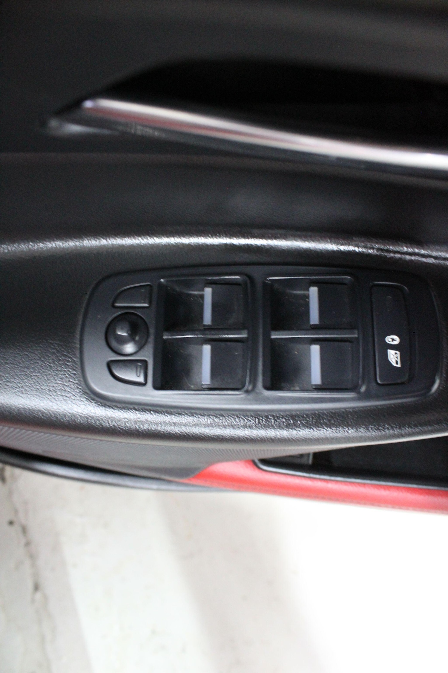 Used Jaguar XE 2016 for sale - 76138497: Photo 39