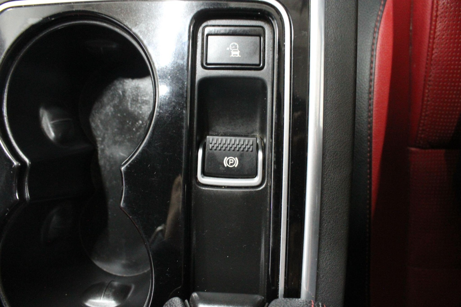 Used Jaguar XE 2016 for sale - 76138497: Photo 40