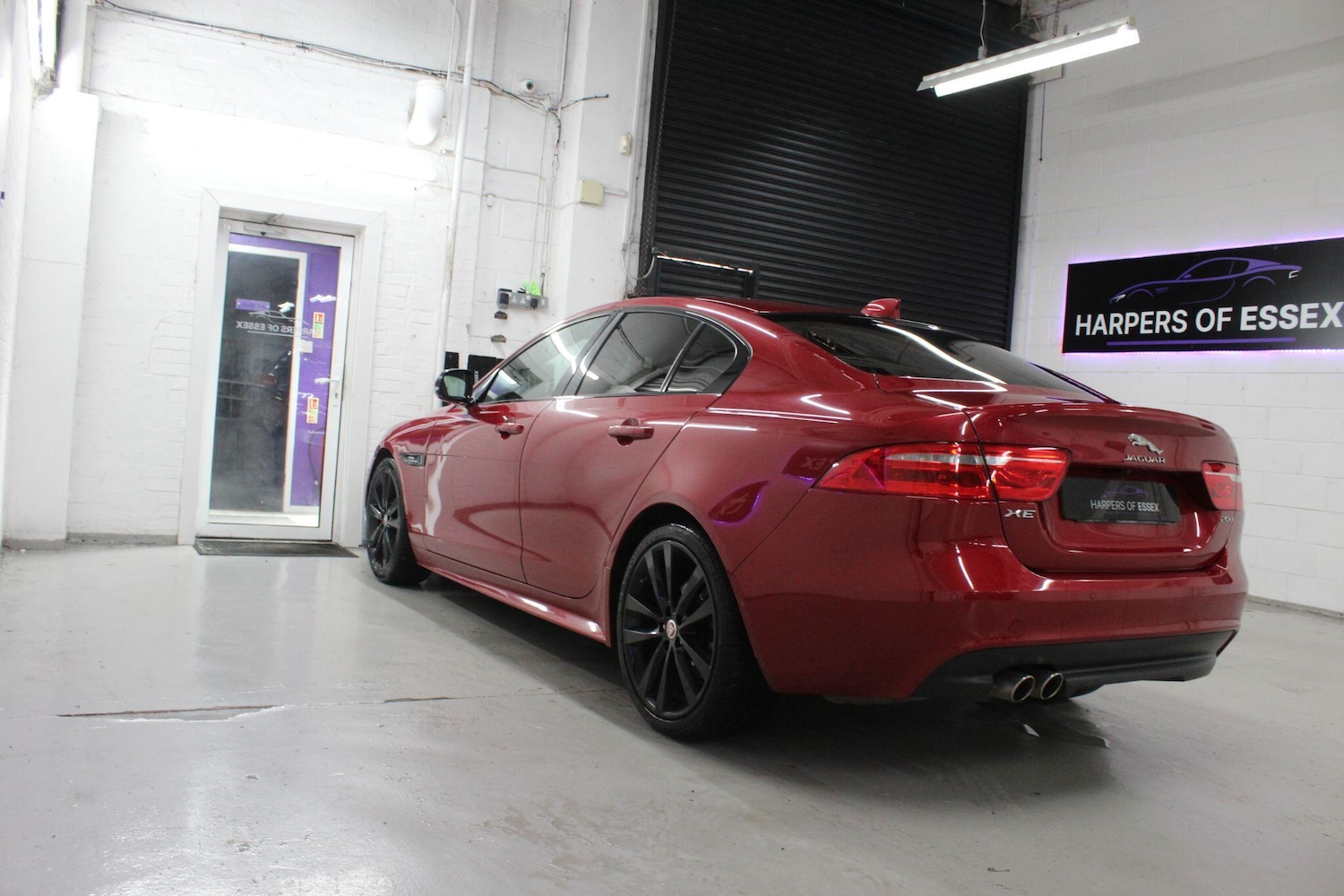 Used Jaguar XE 2016 for sale - 76138497: Photo 6