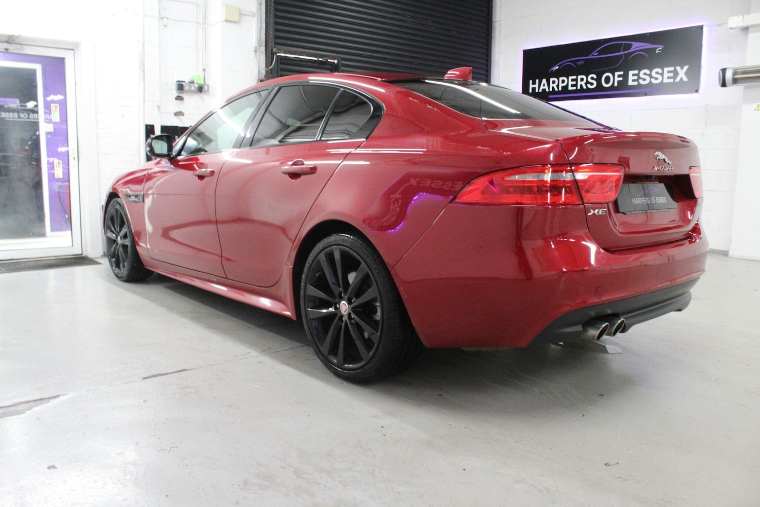Used Jaguar XE 2016 for sale - 76138497: Photo 7