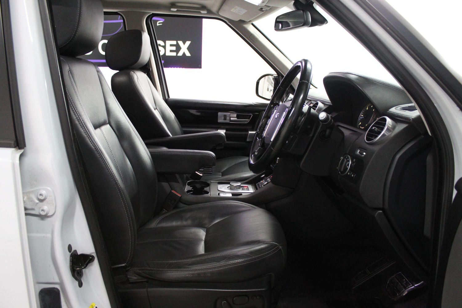 Used Land Rover Discovery 4 2016 for sale - 77215543: Photo 11