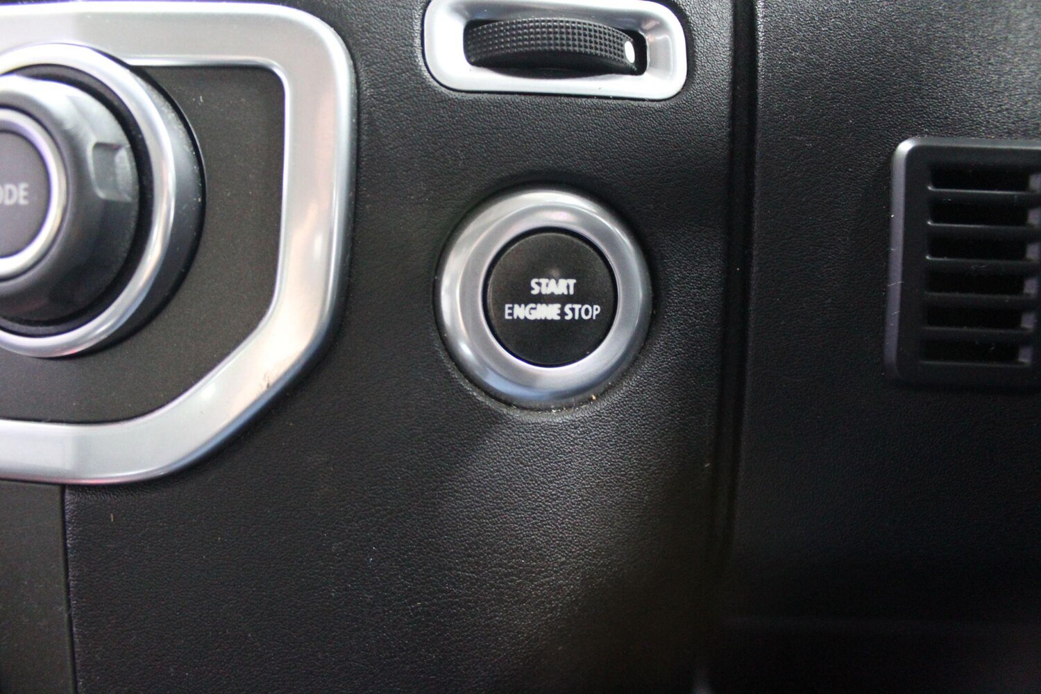 Used Land Rover Discovery 4 2016 for sale - 77215543: Photo 50