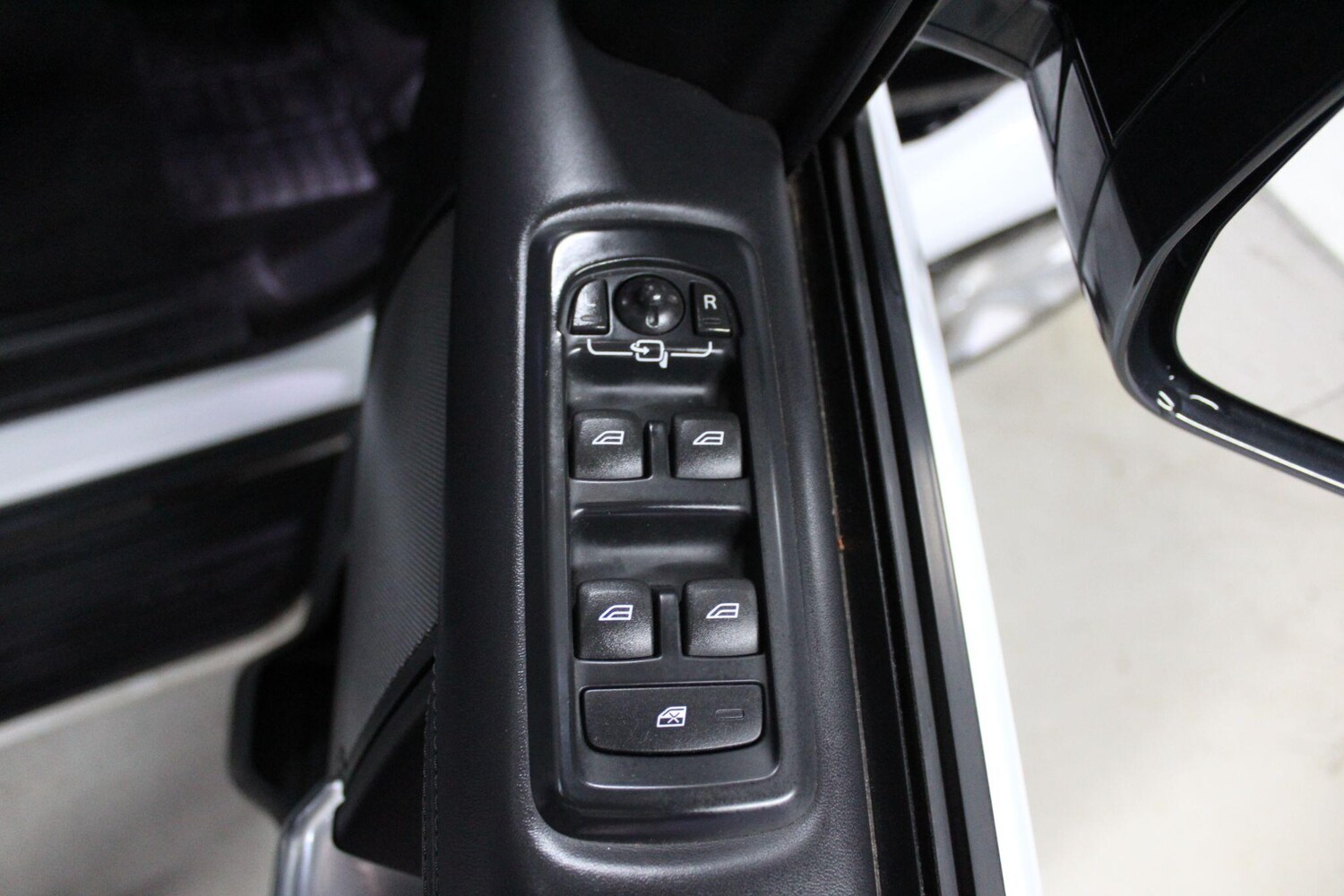 Used Land Rover Discovery 4 2016 for sale - 77215543: Photo 53