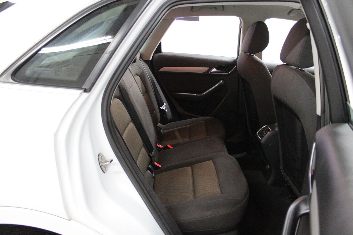 Used Audi Q3 2014 for sale - 76976660: Photo 15