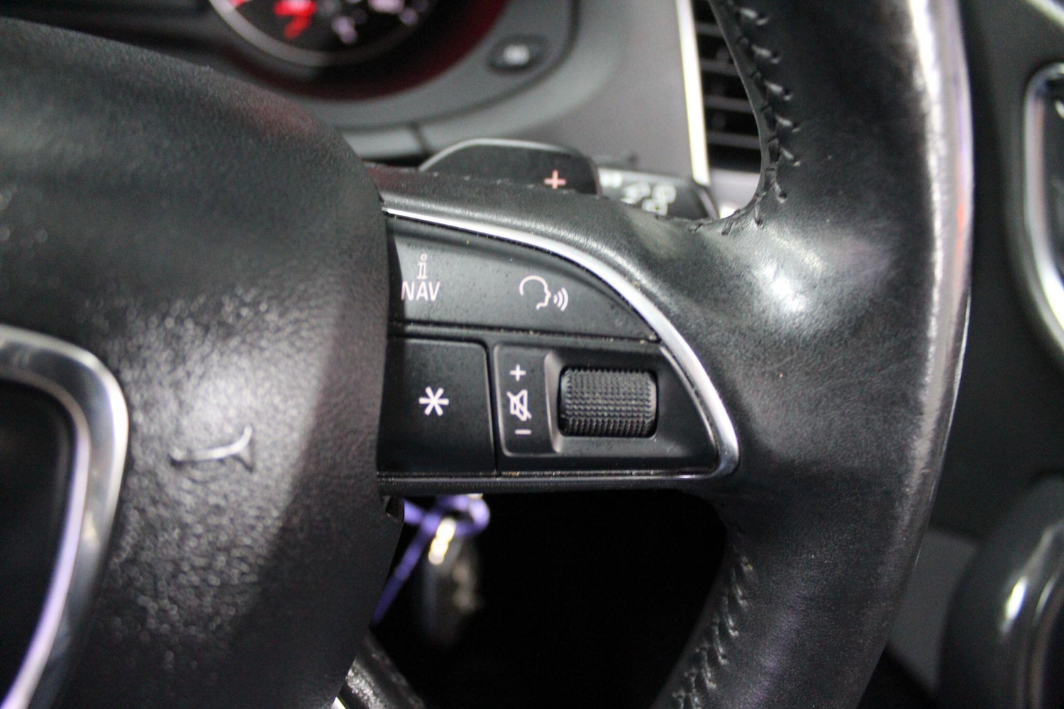 Used Audi Q3 2014 for sale - 76976660: Photo 32