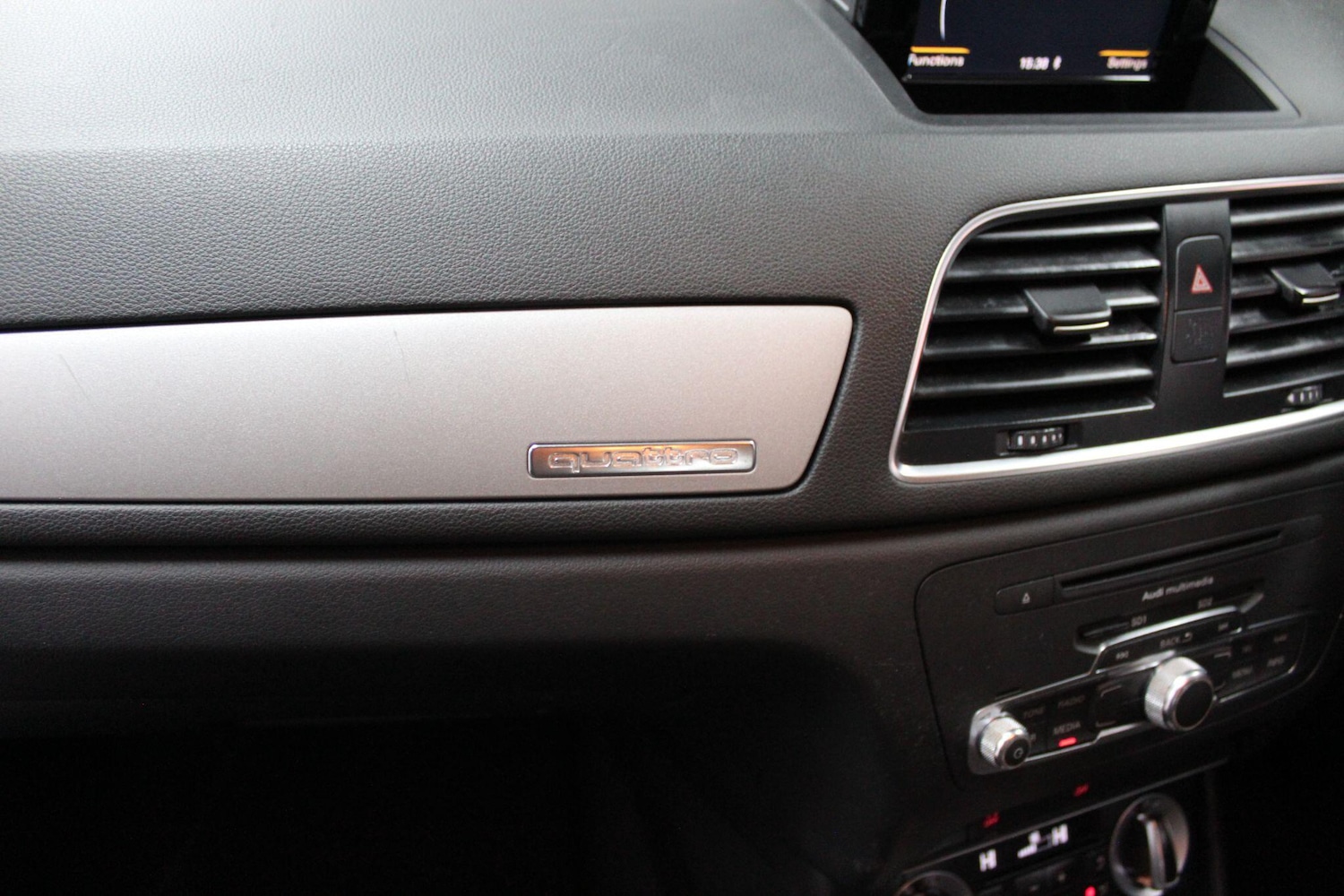 Used Audi Q3 2014 for sale - 76976660: Photo 34