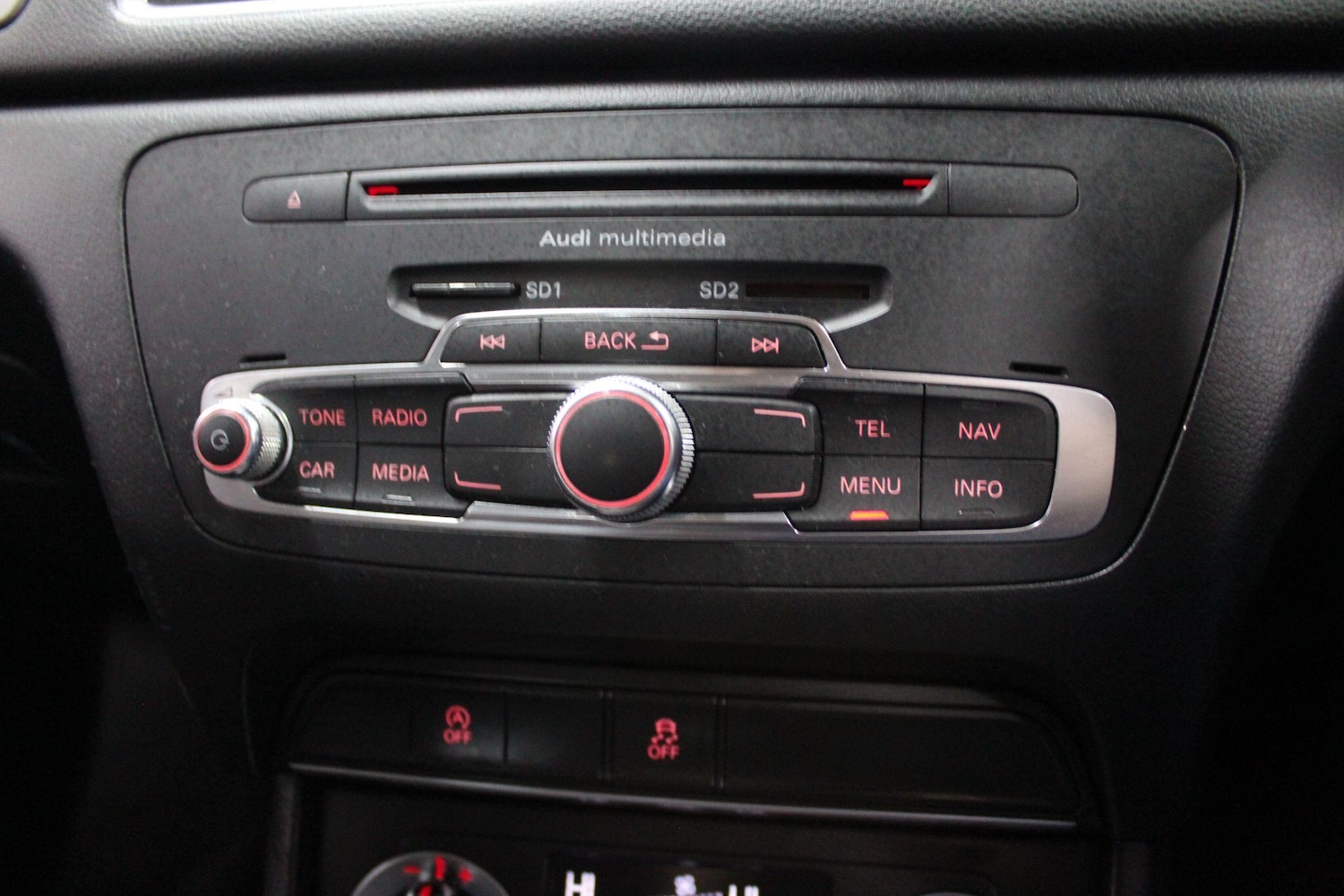 Used Audi Q3 2014 for sale - 76976660: Photo 35