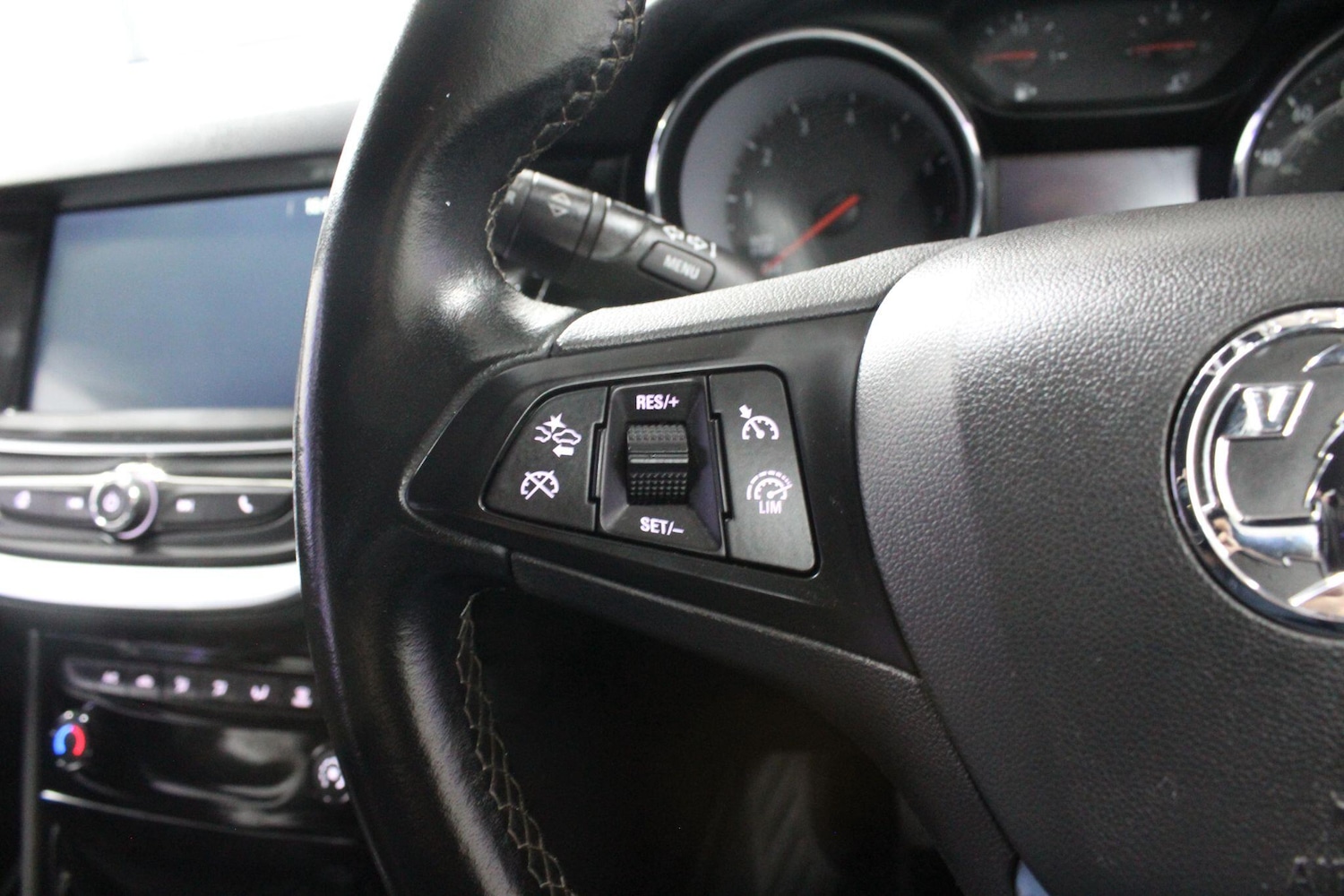 Used Vauxhall Astra 2016 for sale - 76226753: Photo 33