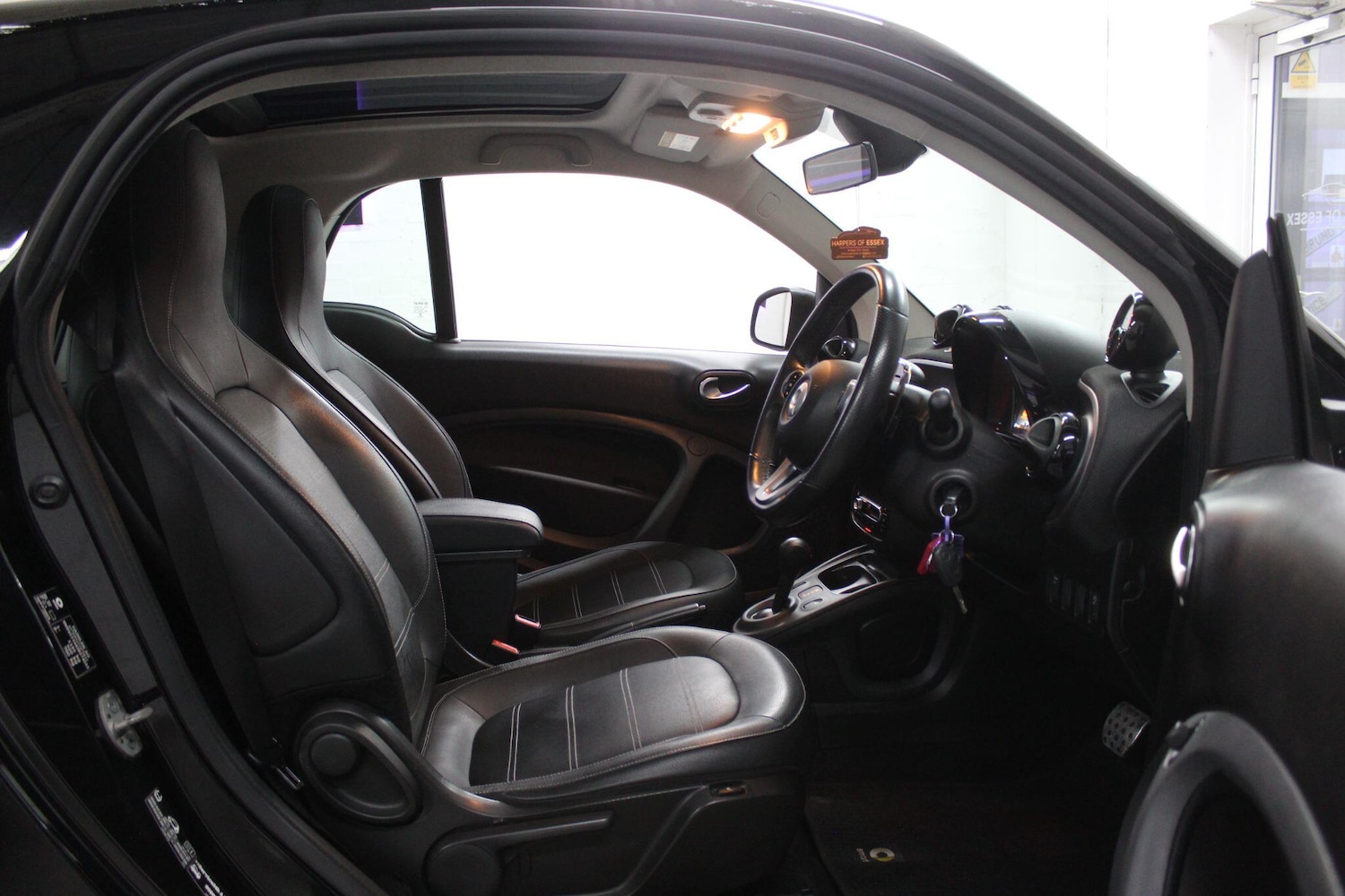 Used smart fortwo 2018 for sale - 78072219: Photo 11