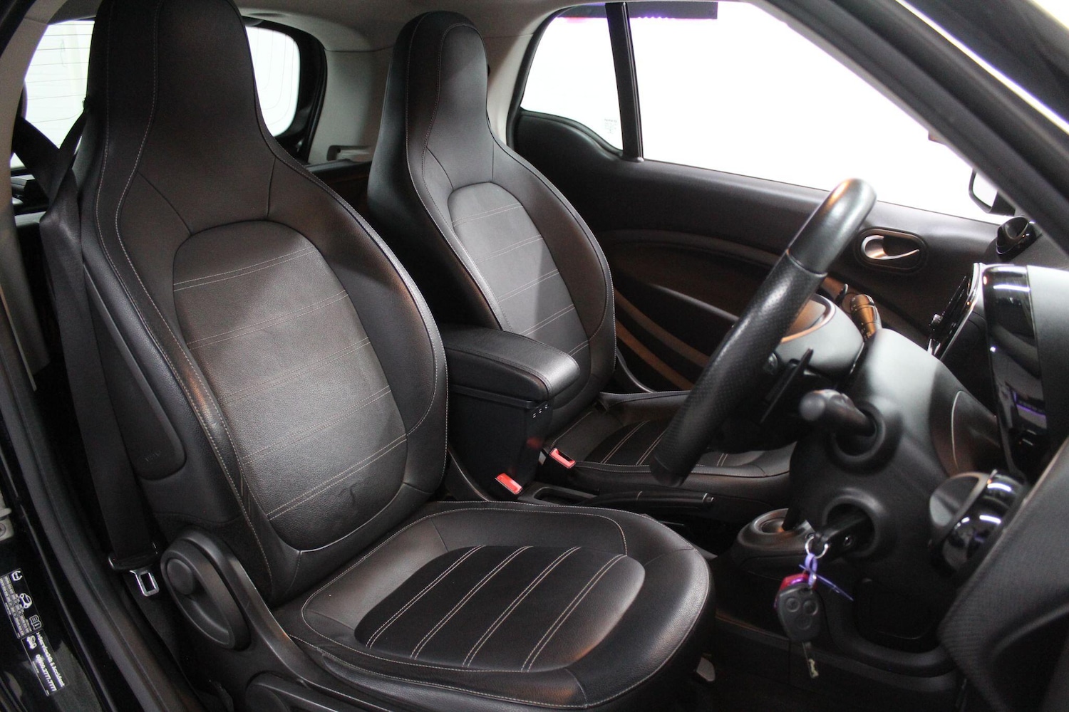 Used smart fortwo 2018 for sale - 78072219: Photo 12