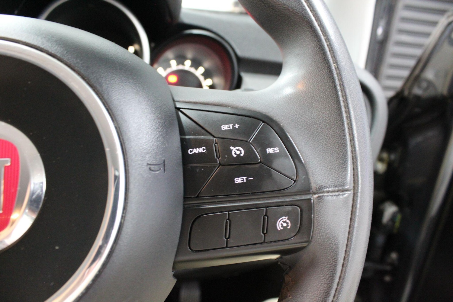 Used Fiat 500X 2015 for sale - 75531139: Photo 33