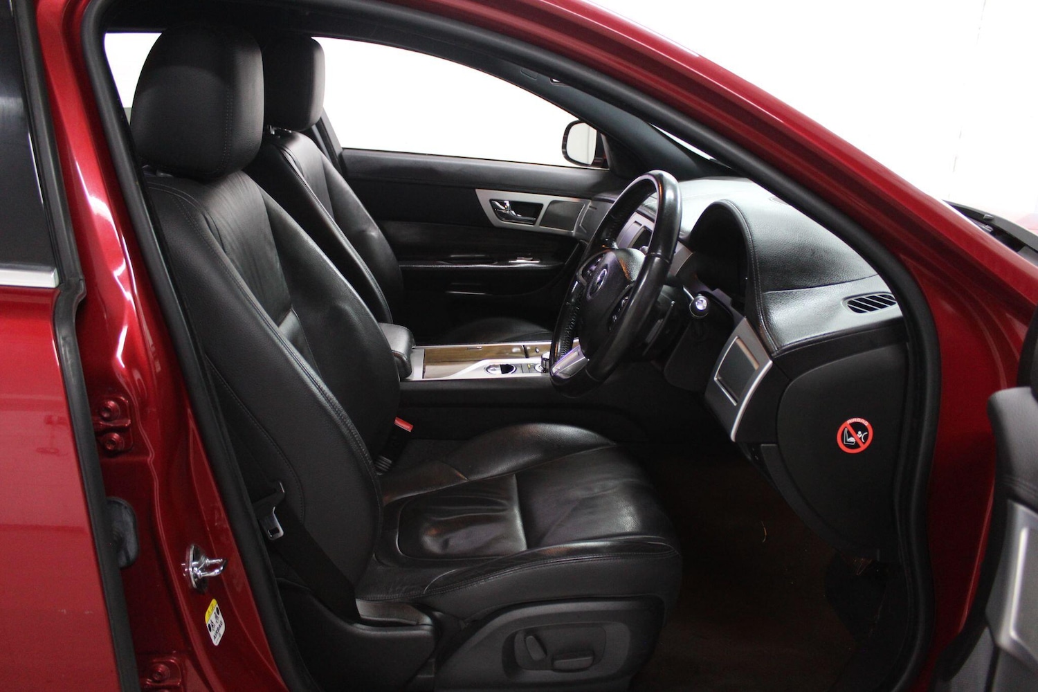 Used Jaguar XF 2015 for sale - 76865286: Photo 11